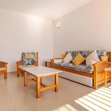 Apartment Primavera, Pool & Wifi & 24h Security