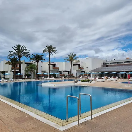 Primavera, Pool & Wifi & 24h Security Appartamento