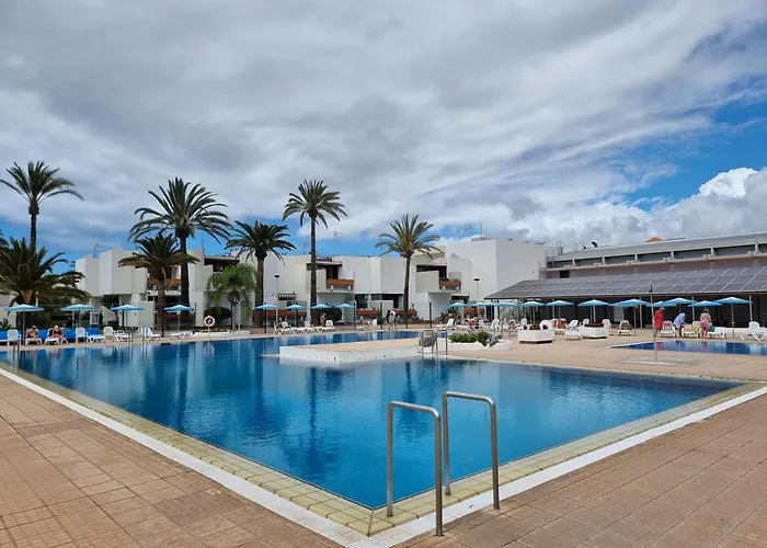 Primavera, Pool & Wifi & 24h Security Appartamento